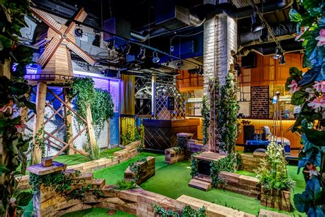 swingercity|Crazy Golf in London City 